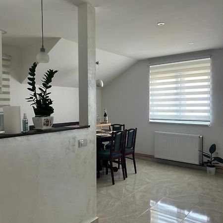 Apartman Diamond Lux Surčin Exteriör bild