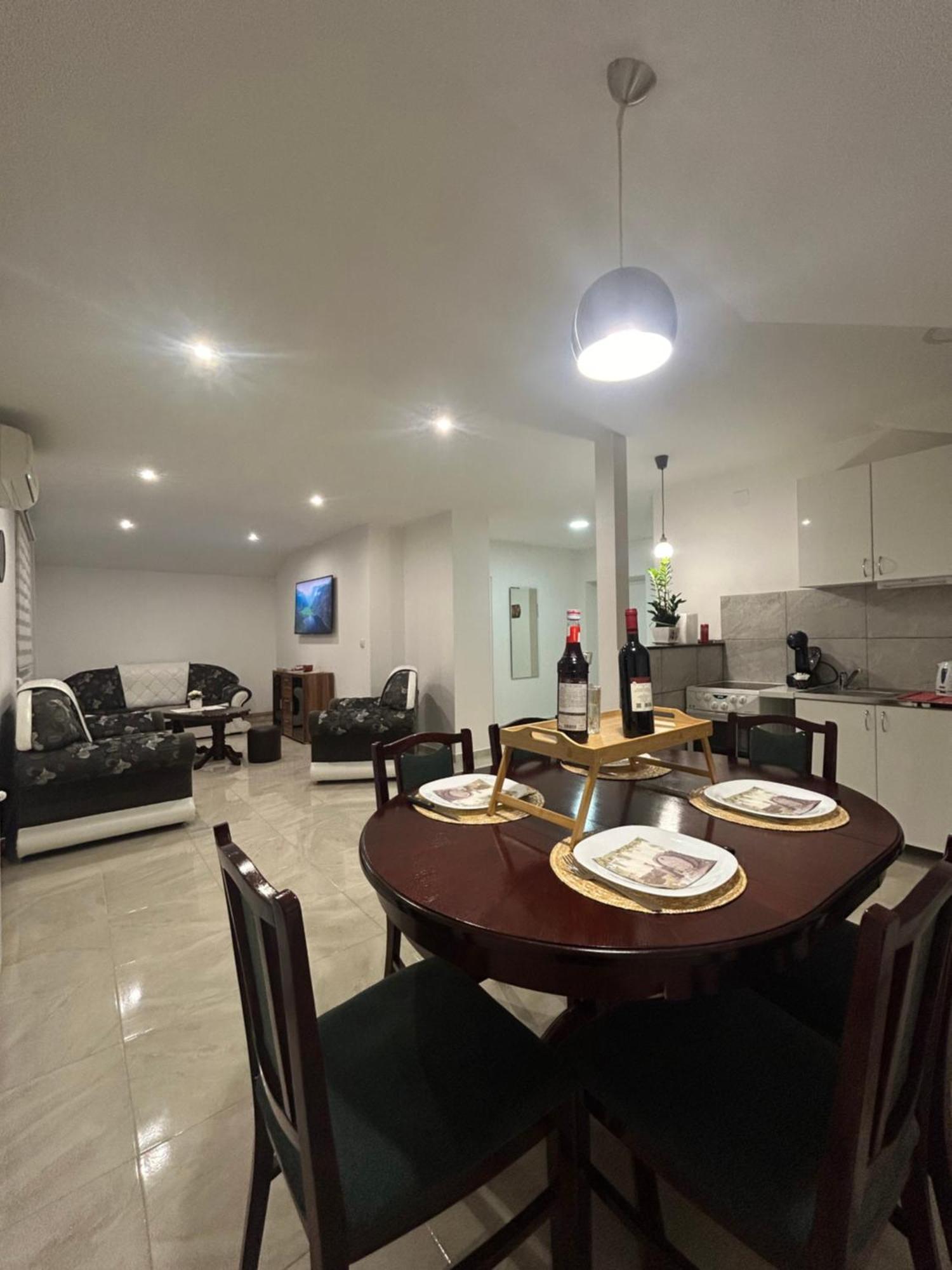 Apartman Diamond Lux Surčin Exteriör bild