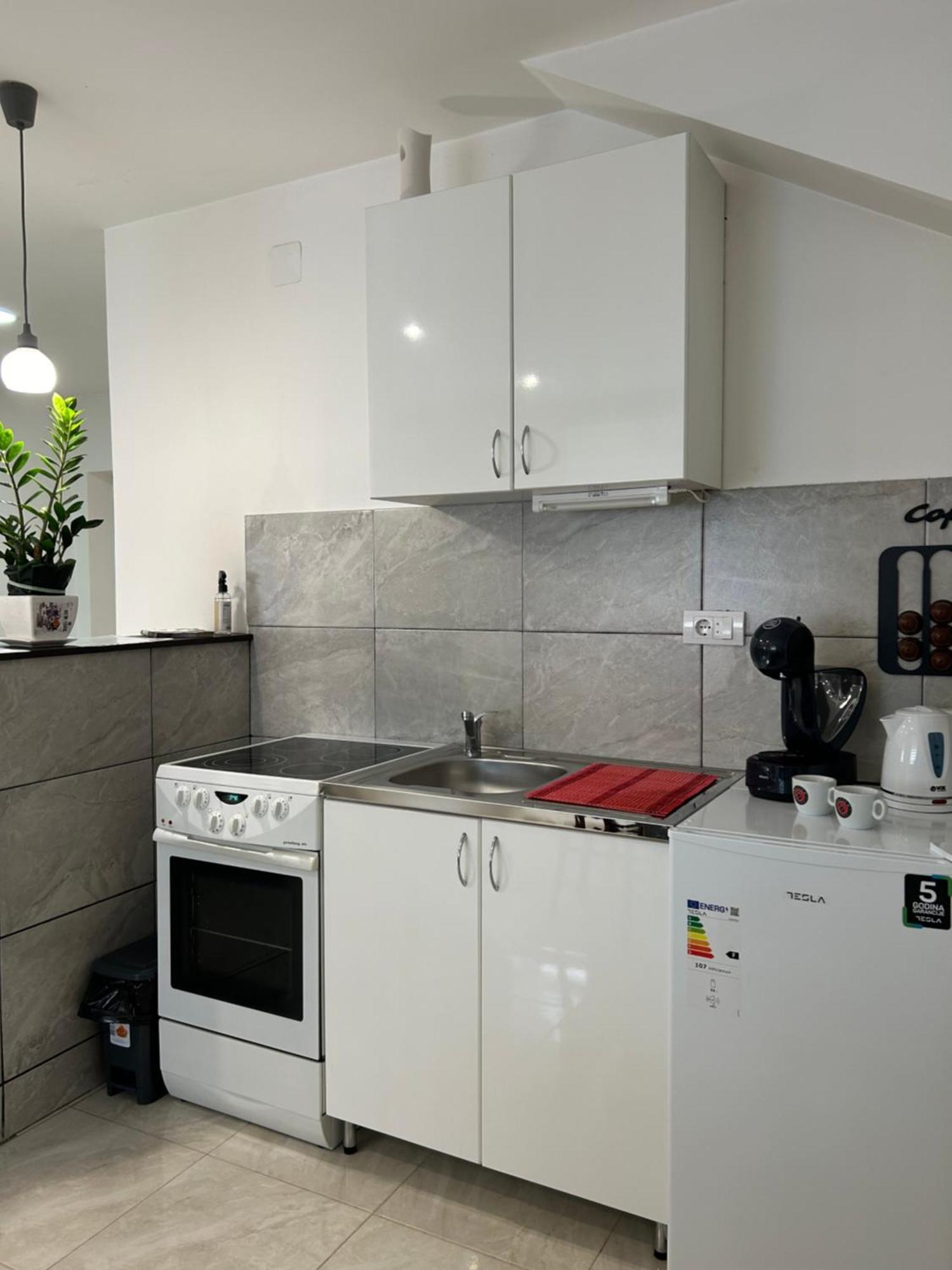 Apartman Diamond Lux Surčin Exteriör bild