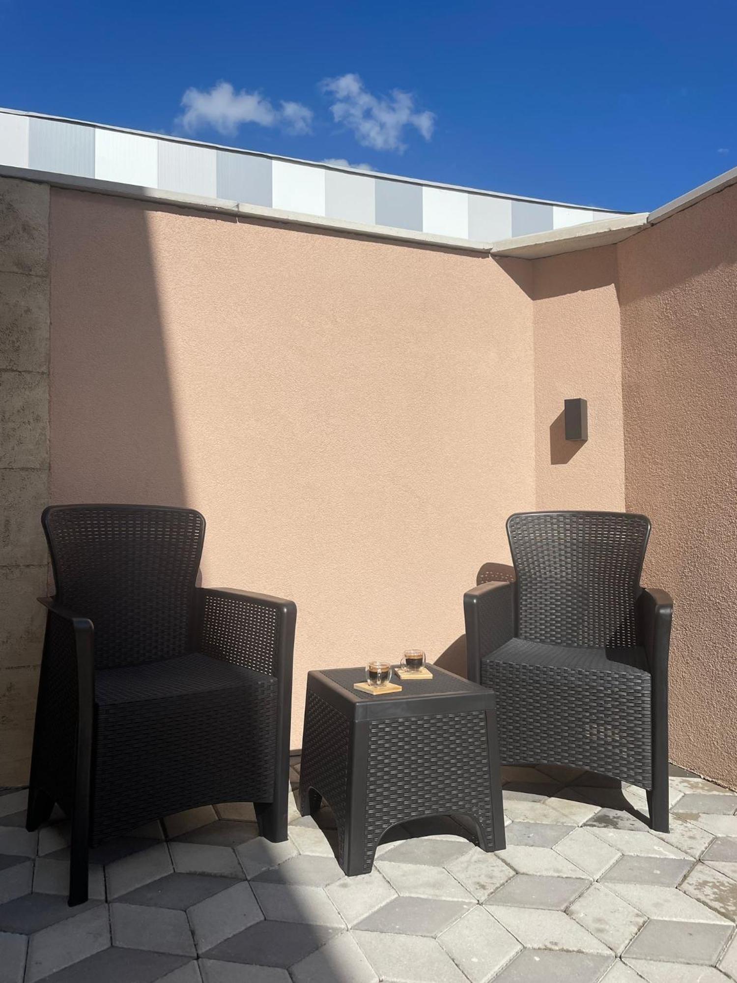 Apartman Diamond Lux Surčin Exteriör bild