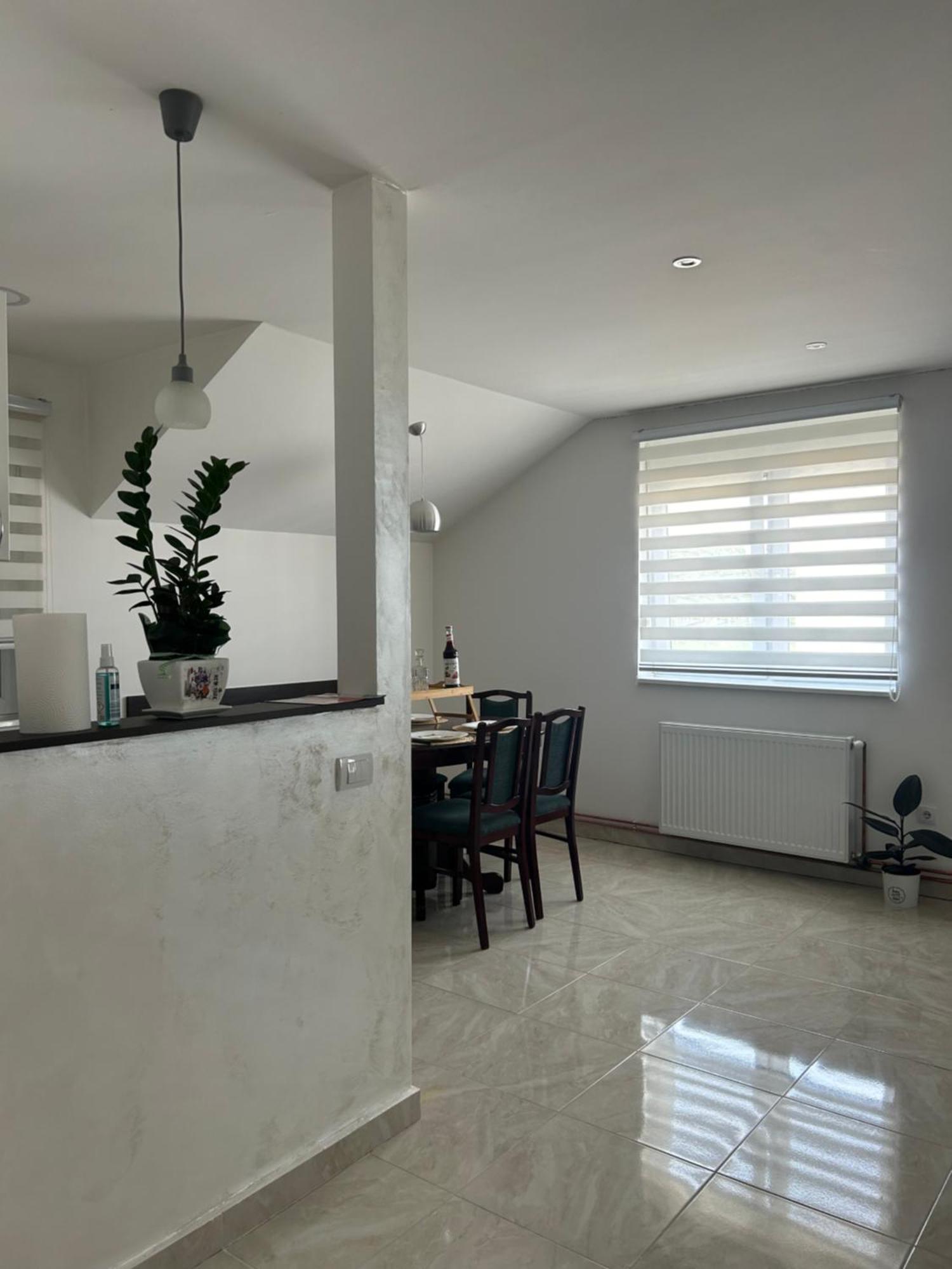 Apartman Diamond Lux Surčin Exteriör bild