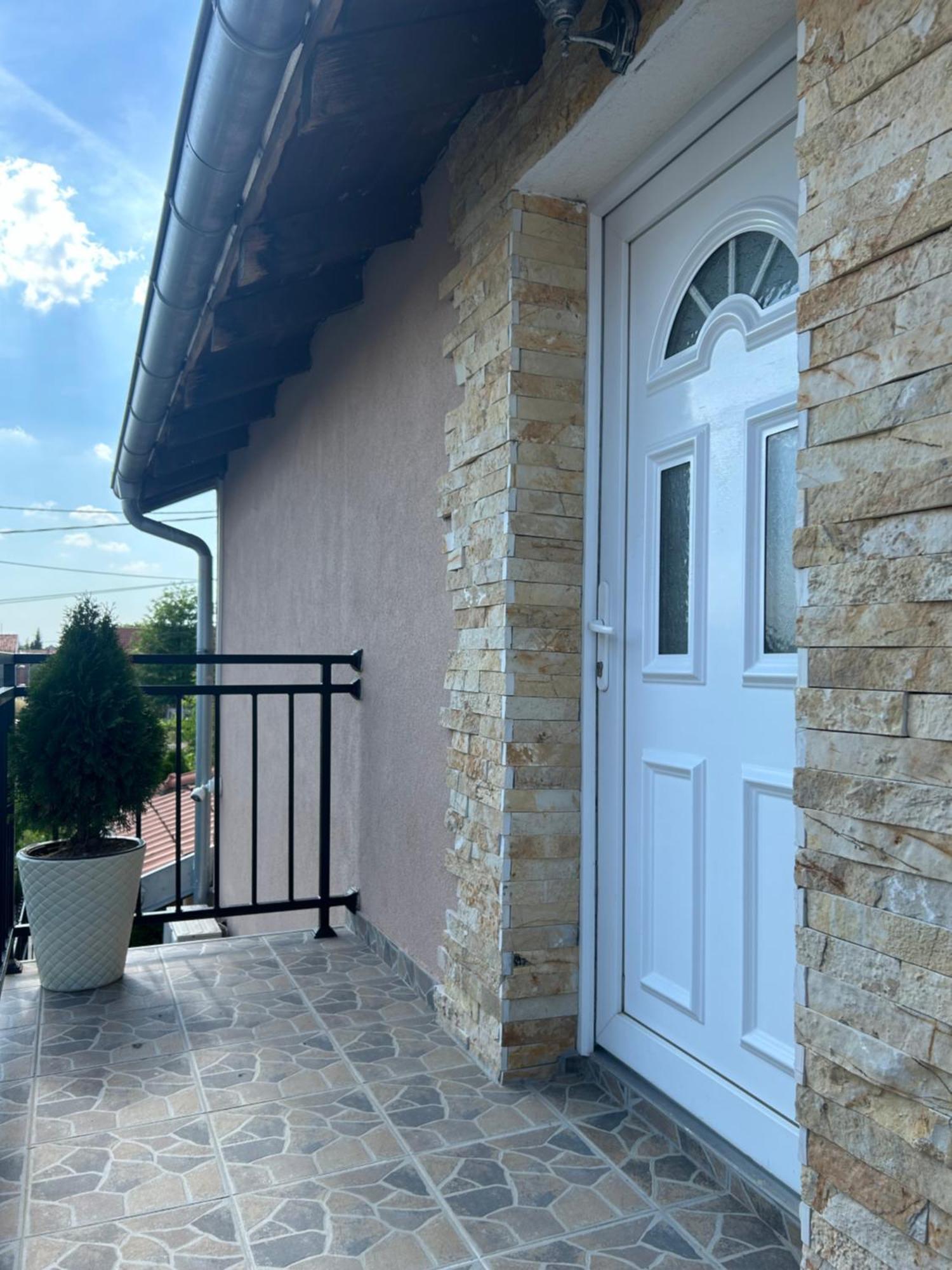 Apartman Diamond Lux Surčin Exteriör bild