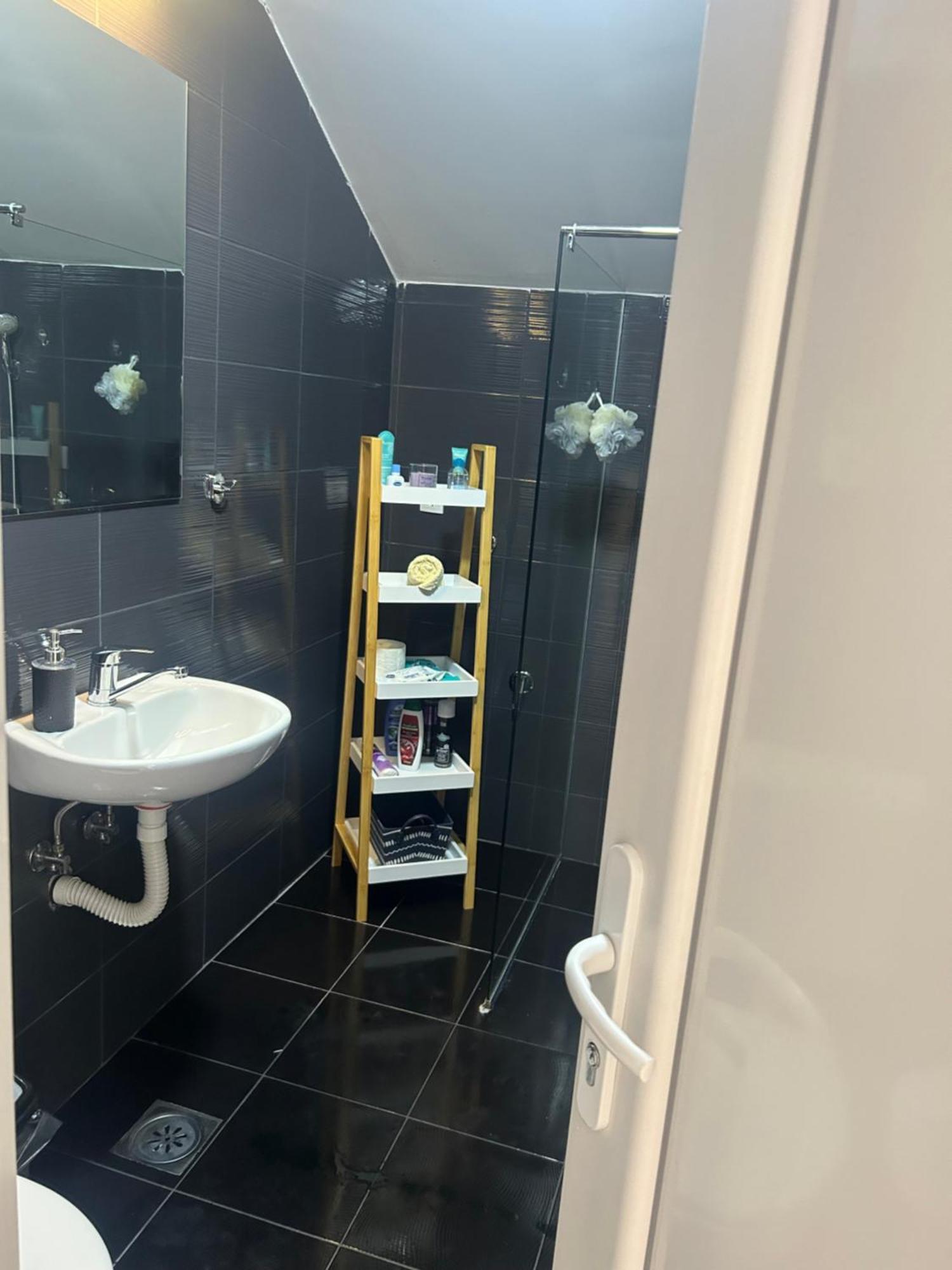 Apartman Diamond Lux Surčin Exteriör bild